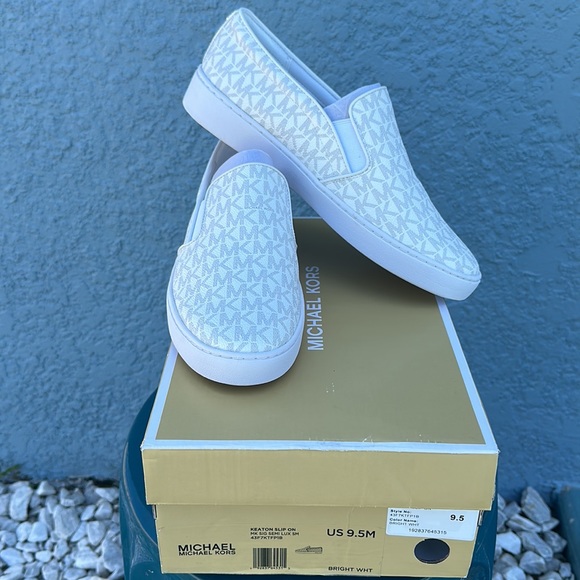 (NEW) Michael Michael Kors Women's Keaton Slip-On - Picture 1 of 10